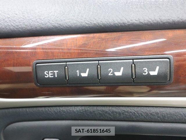 Lexus LS 2015-09 4176047-4