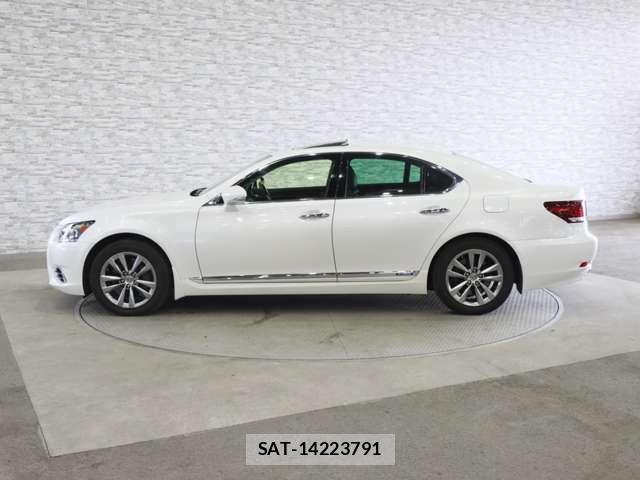 Lexus LS 2016-01 4393150-11