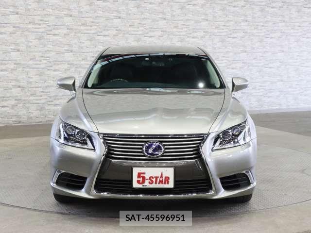 Lexus LS 2013-11 4964493-10