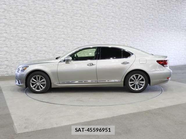 Lexus LS 2013-11 4964493-11