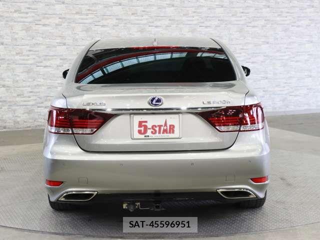 Lexus LS 2013-11 4964493-13