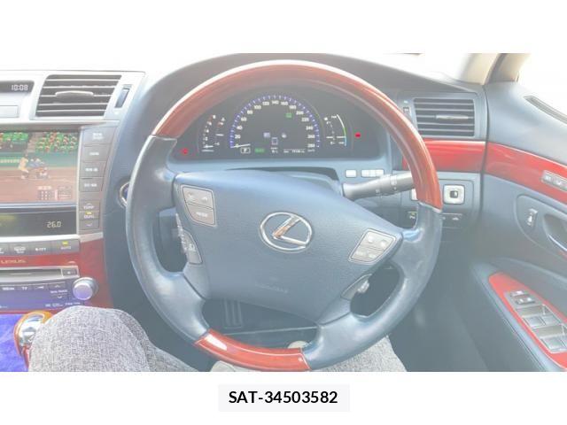 Lexus LS 2010-04 4964512-14