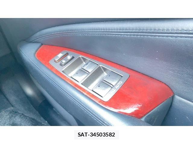 Lexus LS 2010-04 4964512-18