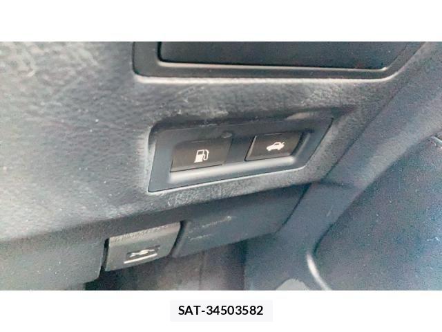 Lexus LS 2010-04 4964512-19