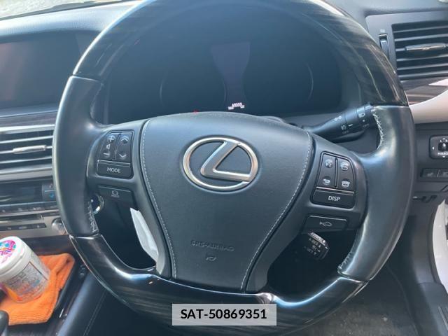 Lexus LS 2014-02 6011661-9