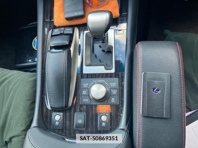 Lexus LS 2014-02 6011661-11