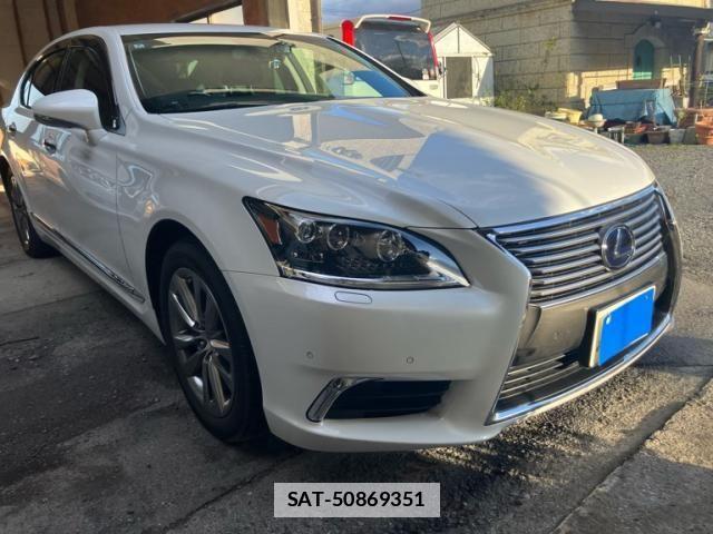 Lexus LS 2014-02 6011661-1