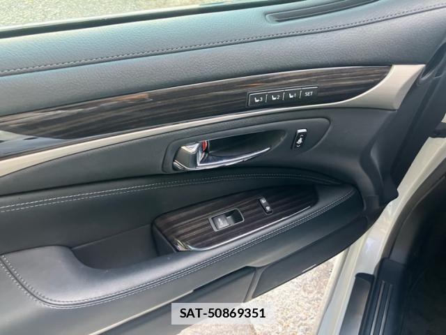 Lexus LS 2014-02 6011661-7
