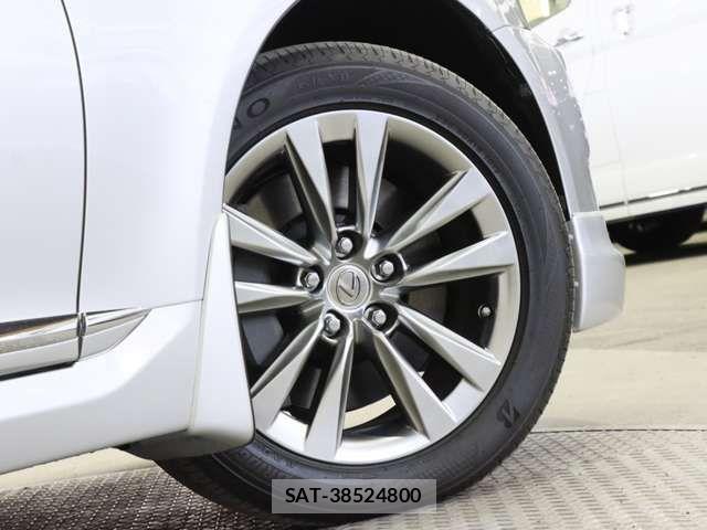 Lexus LS 2013-11 6245197-19