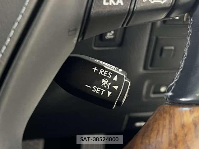 Lexus LS 2013-11 6245197-7