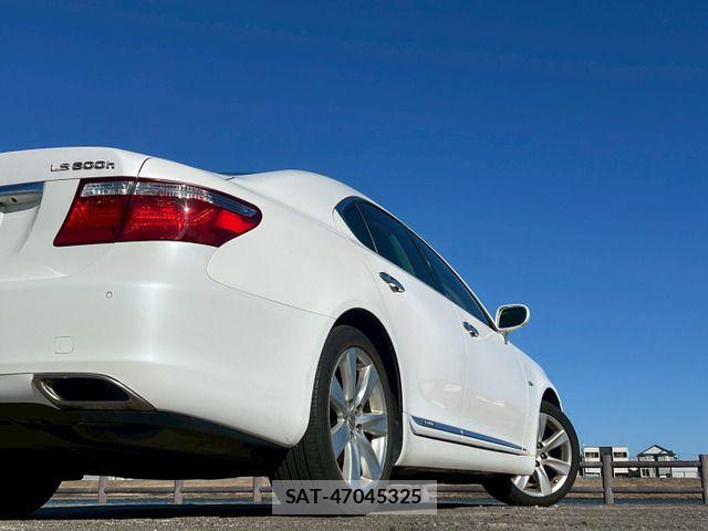 Lexus LS 2008-04 6245198-12
