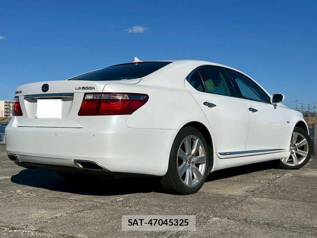 Lexus LS 2008-04 6245198-8