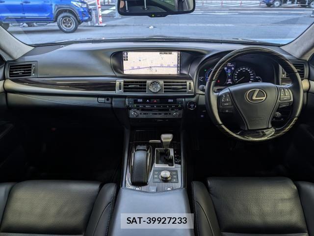 Lexus LS 2015-11 6612863-12