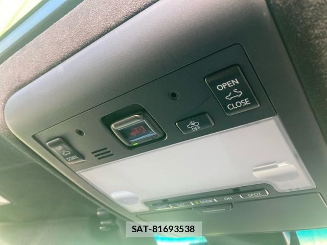 Lexus LS 2015-11 6612866-14