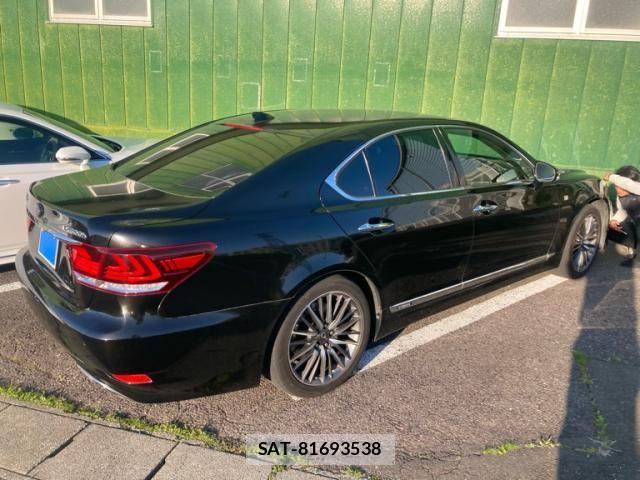 Lexus LS 2015-11 6612866-4