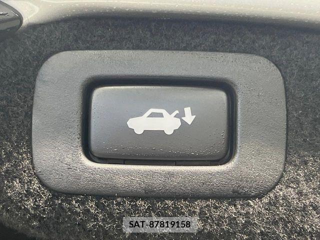 Lexus LS 2013-06 6641846-2
