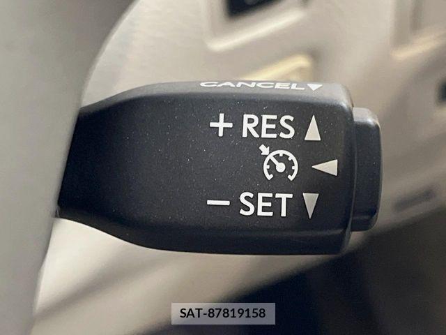 Lexus LS 2013-06 6641846-7