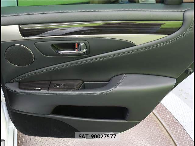 Lexus LS 2014-05 6752246-25