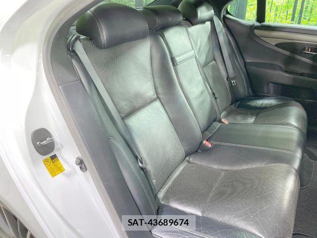 Lexus LS 2012-11 6752247-9