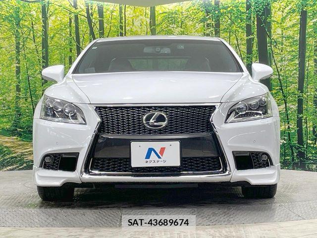 Lexus LS 2012-11 6752247-14