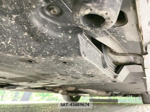 Lexus LS 2012-11 6752247-18