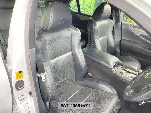 Lexus LS 2012-11 6752247-8