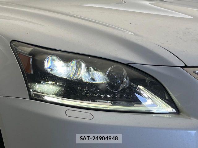 Lexus LS 2014-12 6815714-10