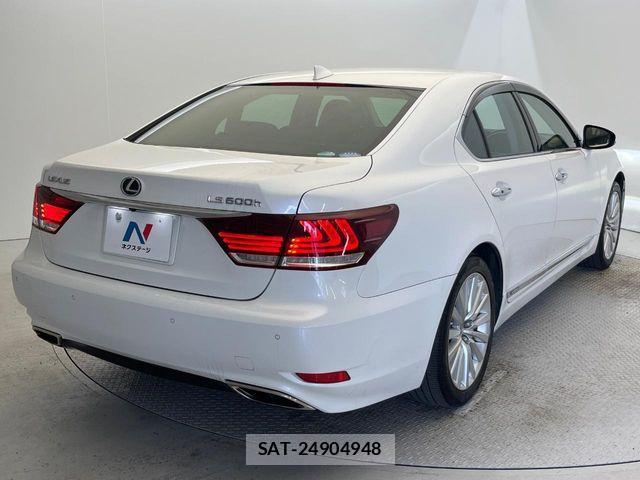 Lexus LS 2014-12 6815714-17
