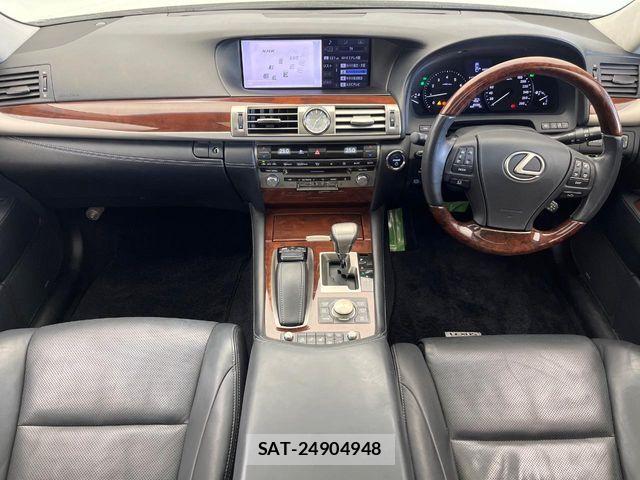 Lexus LS 2014-12 6815714-1