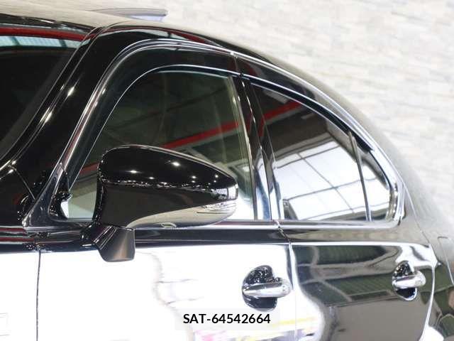 Lexus LS 2015-03 7220995-13