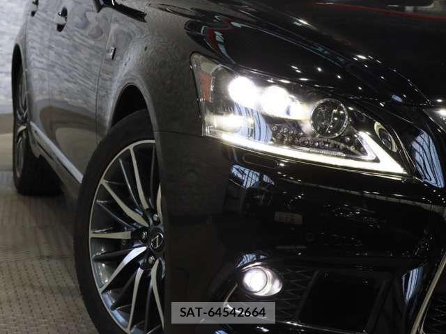 Lexus LS 2015-03 7220995-16