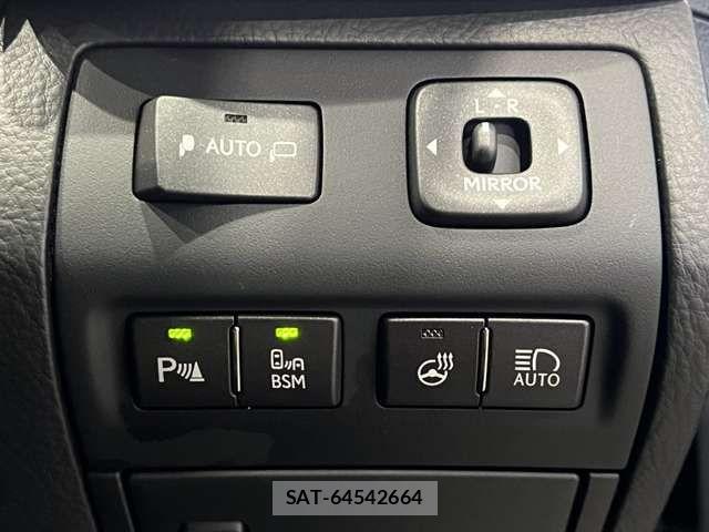 Lexus LS 2015-03 7220995-8