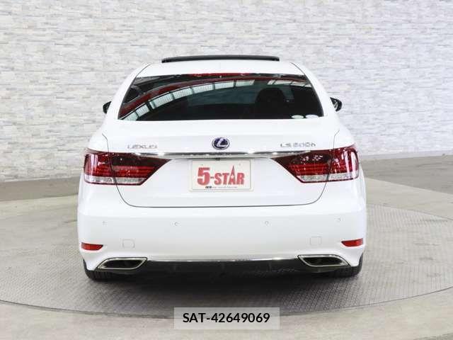 Lexus LS 2016-01 7221000-14