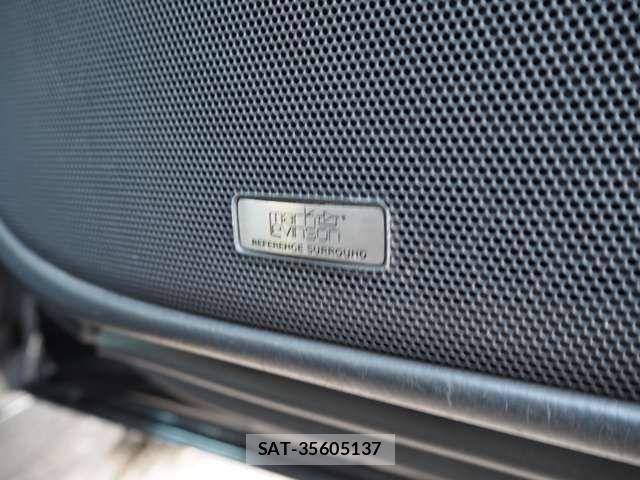 Lexus LS 2012-10 7220993-12
