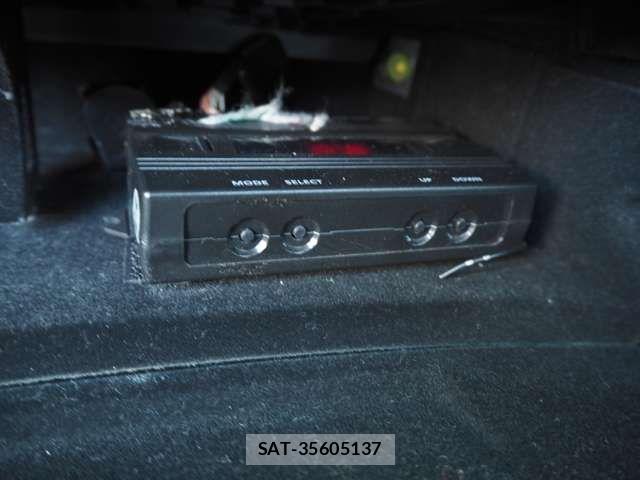 Lexus LS 2012-10 7220993-13