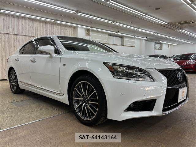 Lexus LS 2015-08 7251326-14