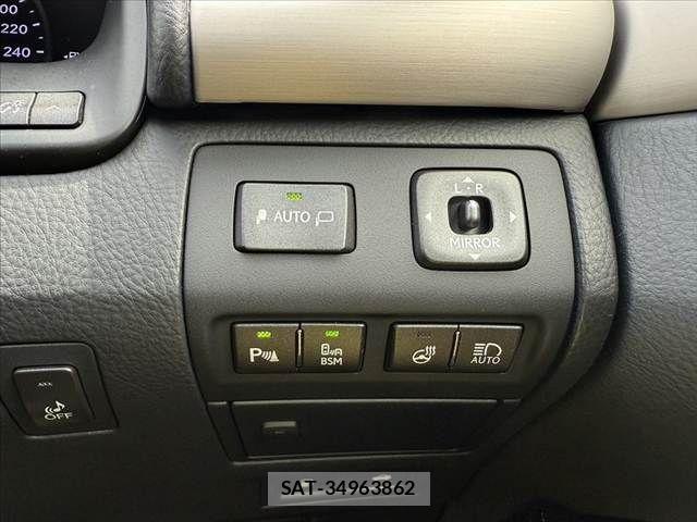 Lexus LS 2016-08 7328044-22