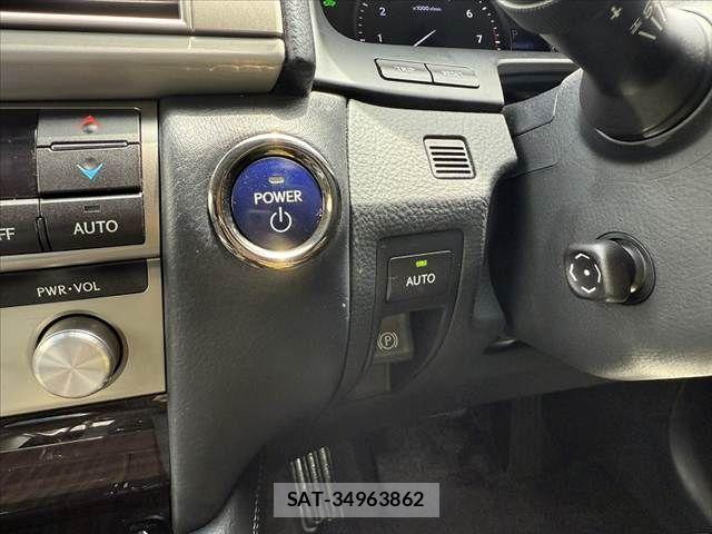 Lexus LS 2016-08 7328044-23