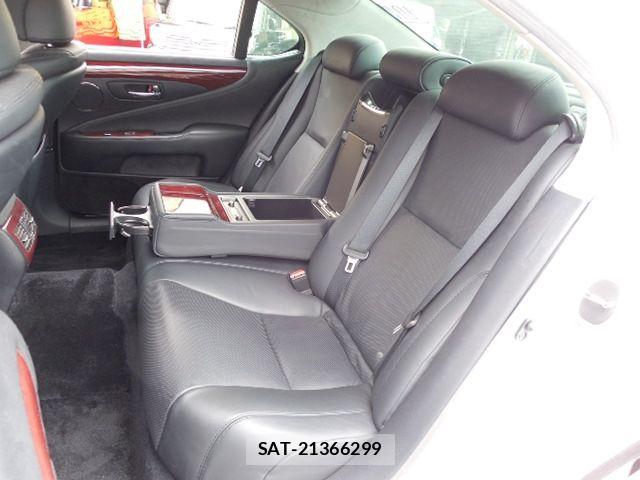 Lexus LS 2012-03 7328046-10