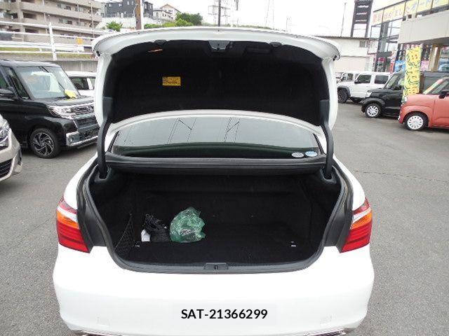 Lexus LS 2012-03 7328046-12