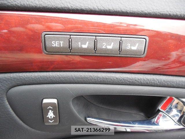 Lexus LS 2012-03 7328046-23