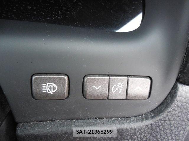 Lexus LS 2012-03 7328046-25