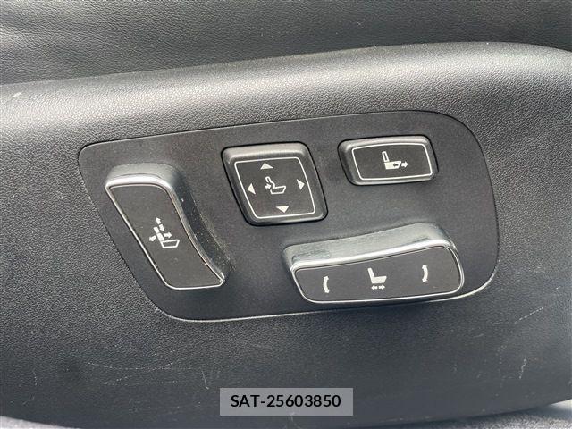 Lexus LS 2014-05 7358505-13