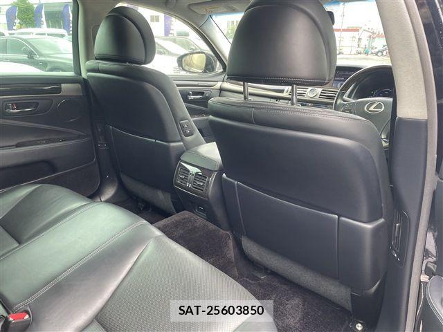 Lexus LS 2014-05 7358505-14