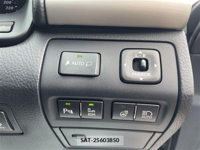 Lexus LS 2014-05 7358505-24