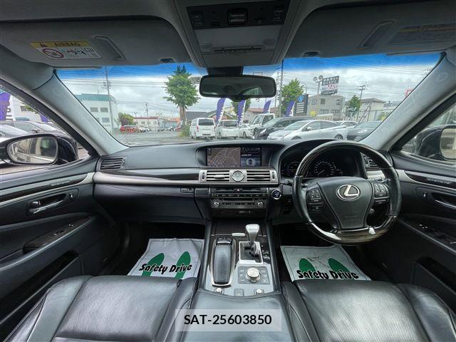 Lexus LS 2014-05 7358505-26