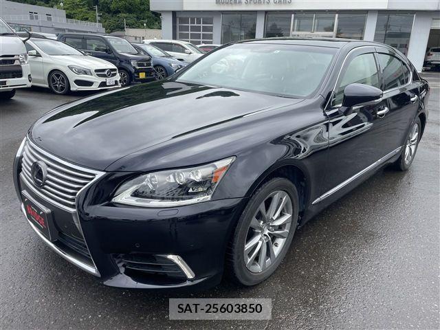 Lexus LS 2014-05 7358505-3