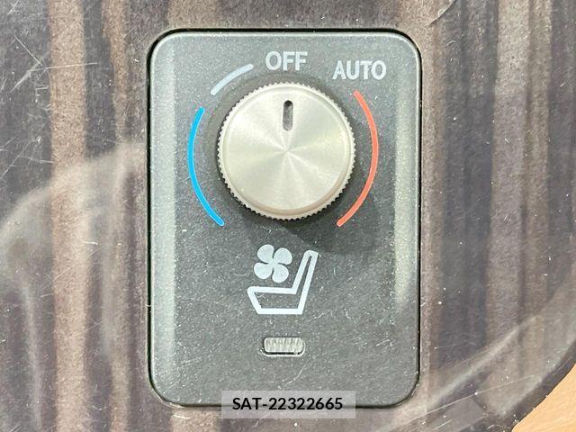 Lexus LS 2012-11 7392680-7