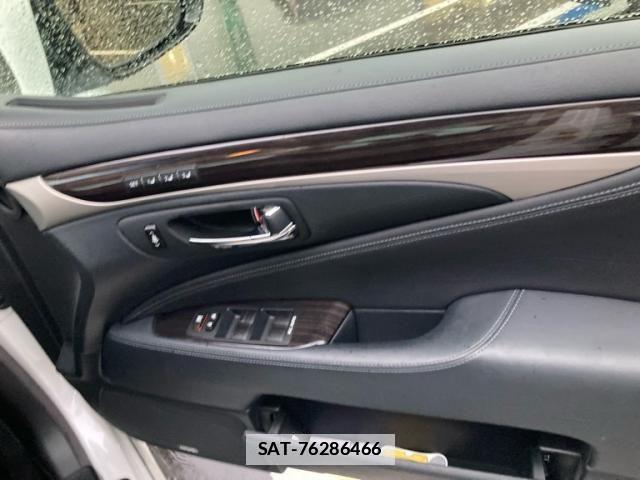 Lexus LS 2013-09 7455416-15