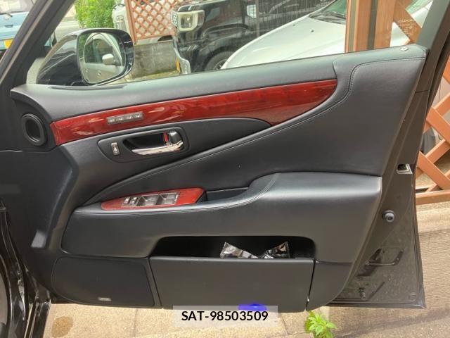 Lexus LS 2007-07 7617679-14
